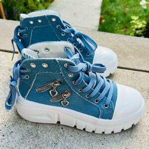 Platform denim sneakers. Size 6.5